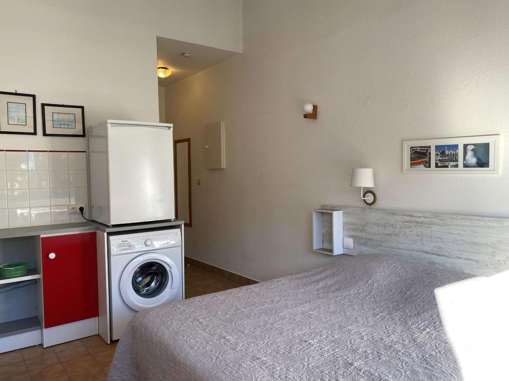 Studio Confort 2* Avec 2 Parkings Prives, Proche Thermes, Calme Et Bien Equipe - Balaruc-Les-Bains - Fr-1-553-114 Zewnętrze zdjęcie