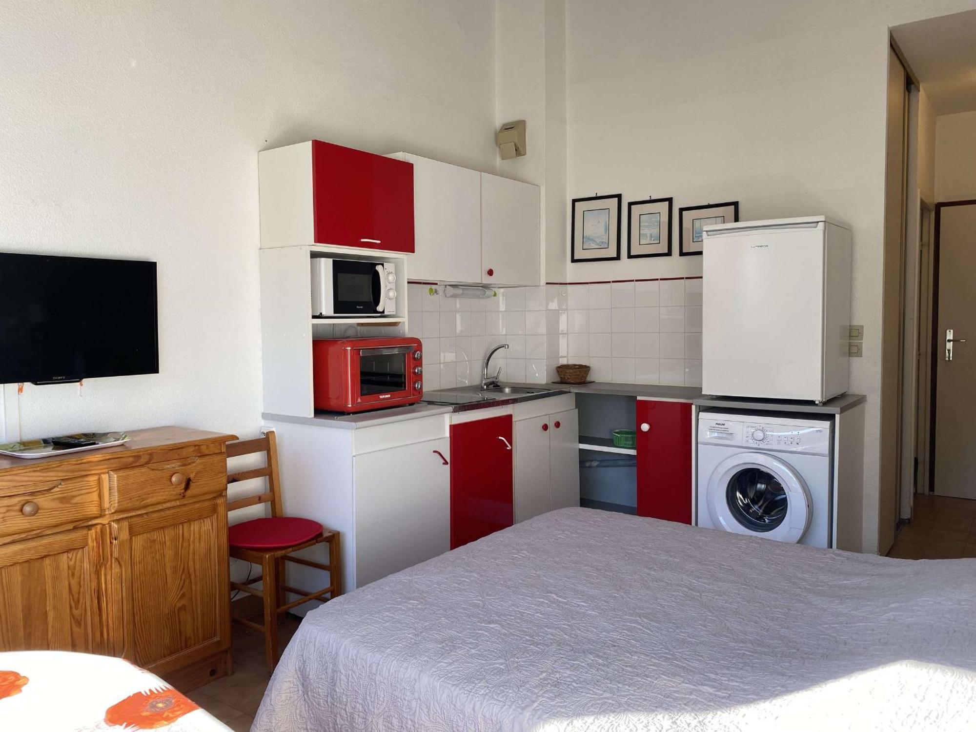 Studio Confort 2* Avec 2 Parkings Prives, Proche Thermes, Calme Et Bien Equipe - Balaruc-Les-Bains - Fr-1-553-114 Zewnętrze zdjęcie